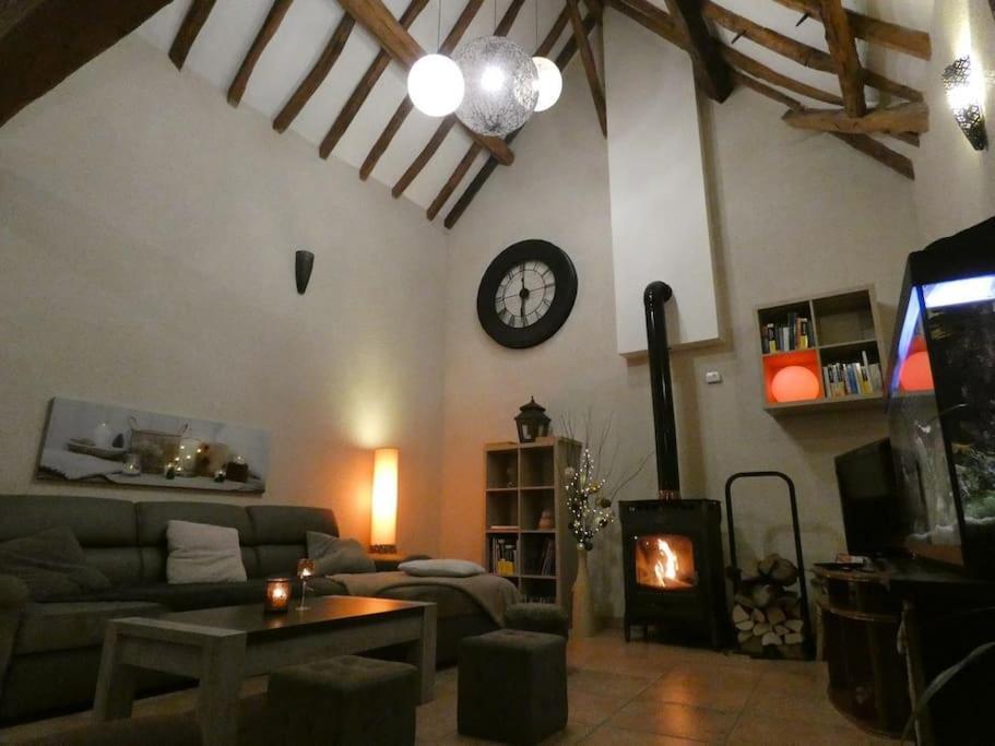 Maison De Charme Pres De Beauval Saint-Cyran-du-Jambot 외부 사진